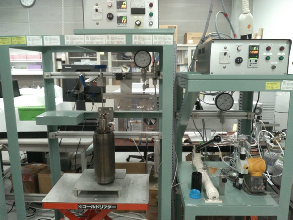 熱水反応装置 熱水反応装置