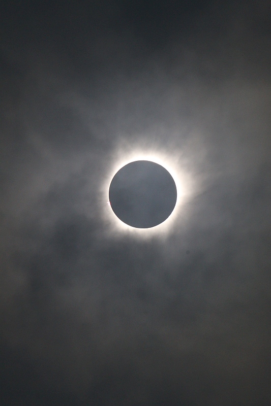 テルナテで撮影された皆既日食 テルナテで撮影された皆既日食