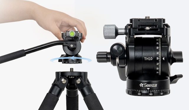 油圧式の雲台には、高度軸・方位軸共に目盛りを装備