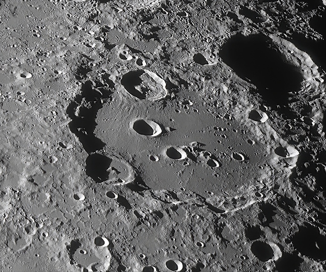 クラビウスクレーター